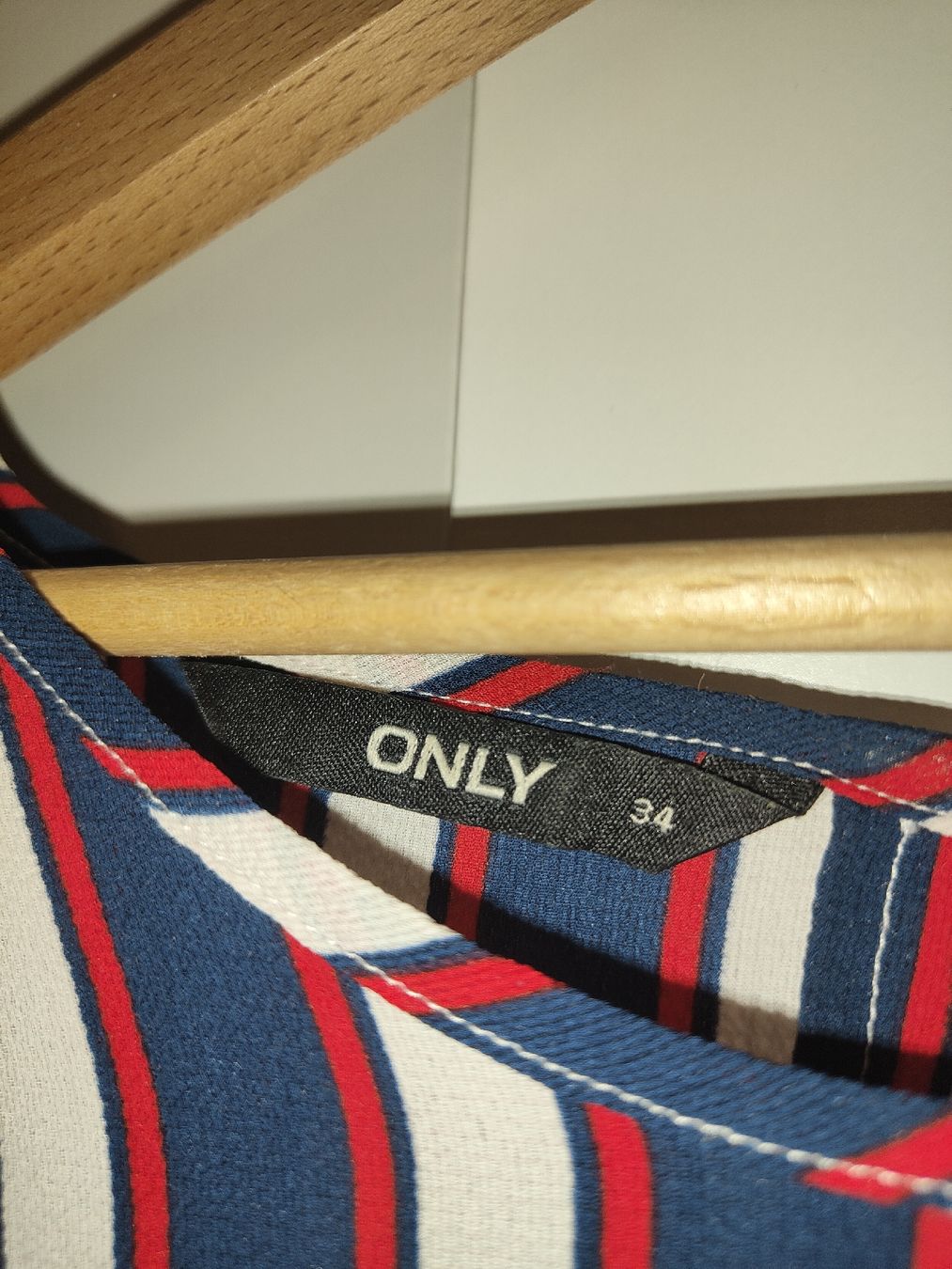 Only T-shirt: T-Shirt Bluse ONLY Gr. S – Usato da Rheinfelden venduto da JamieBabsi 1