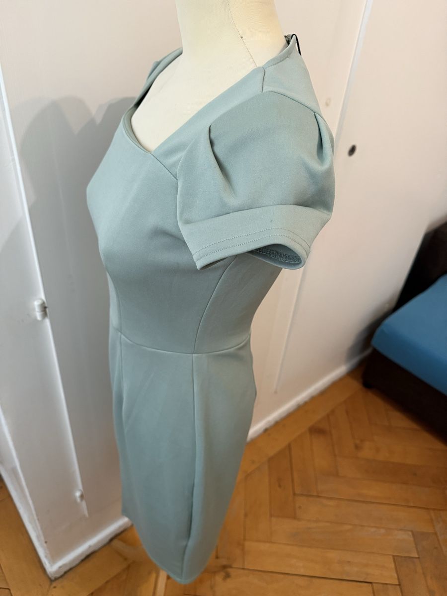Closet London Vestiti: Robe élégante à vendre – Nuovo e nell'imballaggio originale da Le Locle venduto da tchanatakoua 2