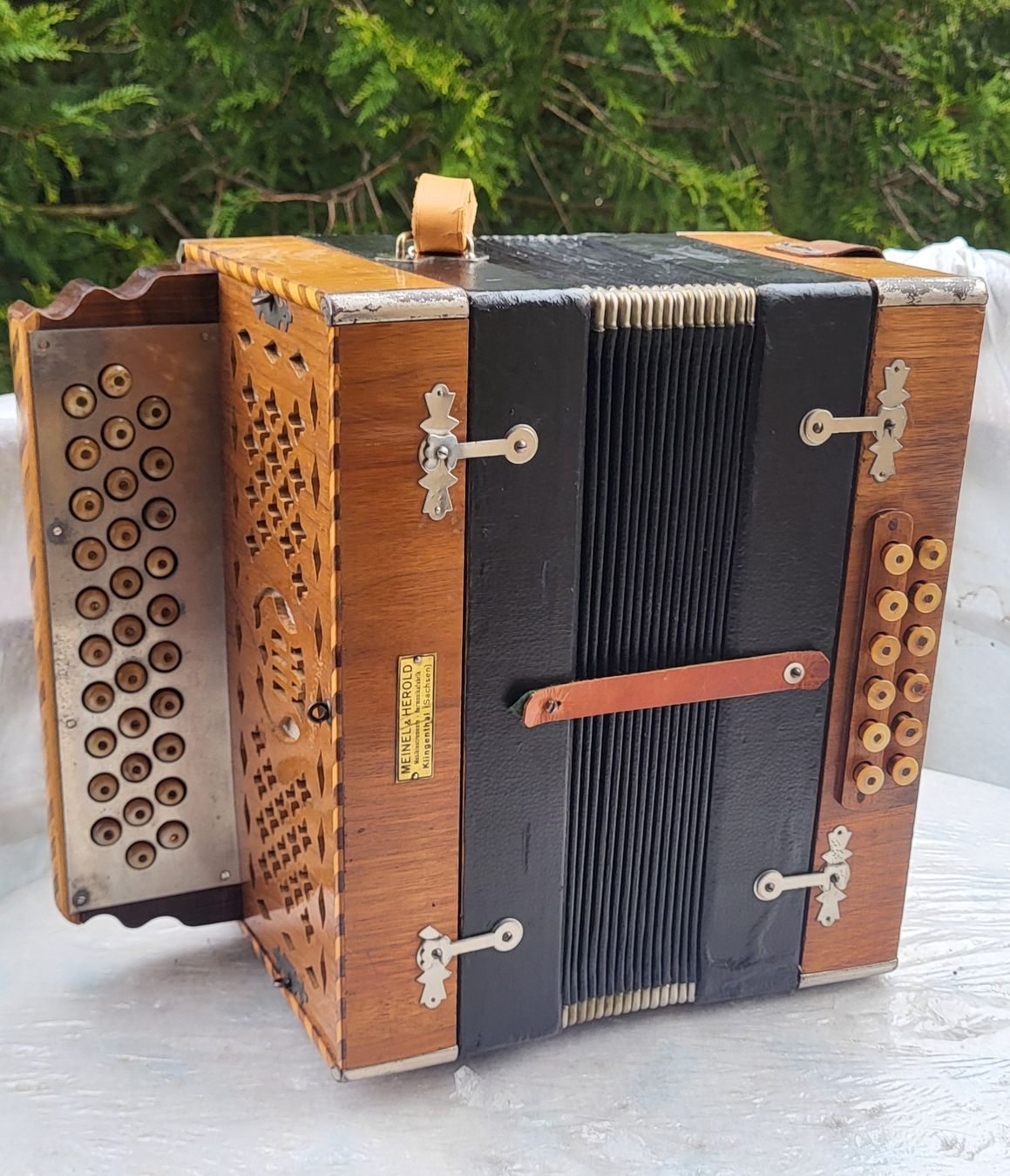 Strumenti musicali: Accordéon MEINEL & HEROLD – Usato da Penthalaz venduto da EvandroLuz 2