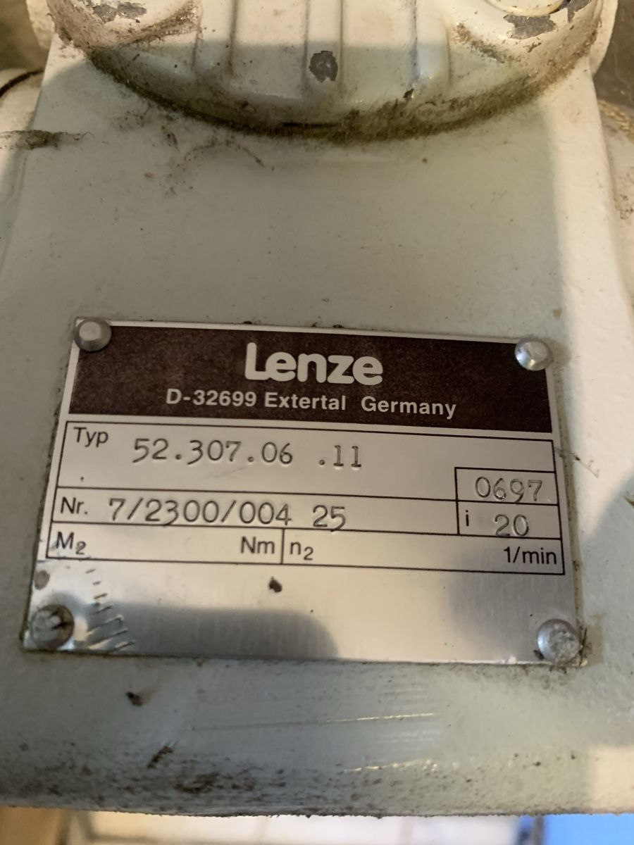 Motoren: Lenze Elektromotor mit Getribe  – Gebraucht aus Vinelz von Gj001 2