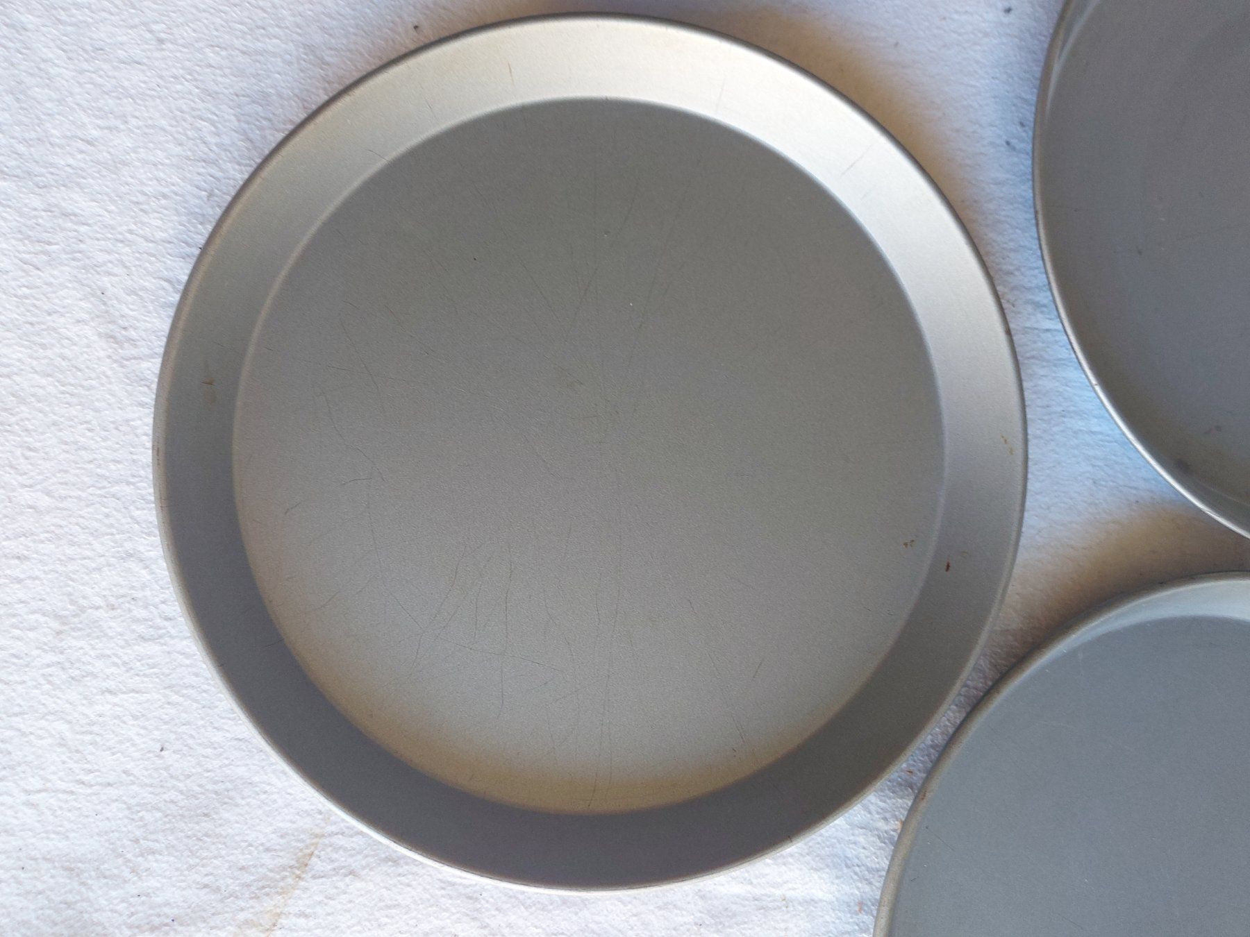 Teglie da forno: SET 5 teilig Gastro Bleche 30cm Backbleche Rund – Usato da Rheinau venduto da profitronic.shop 3