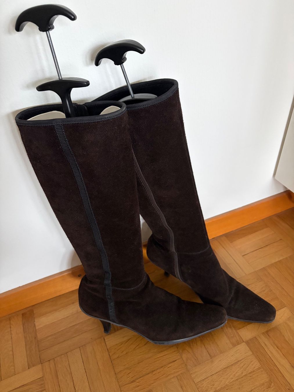 Prada Damenschuhe: Prada Stiefel – Gebraucht aus Luzern von Lampion 6