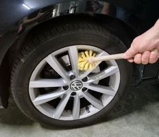 Reinigungsbürste mit Holzstiel für Autofelgen, Blumentopf ..