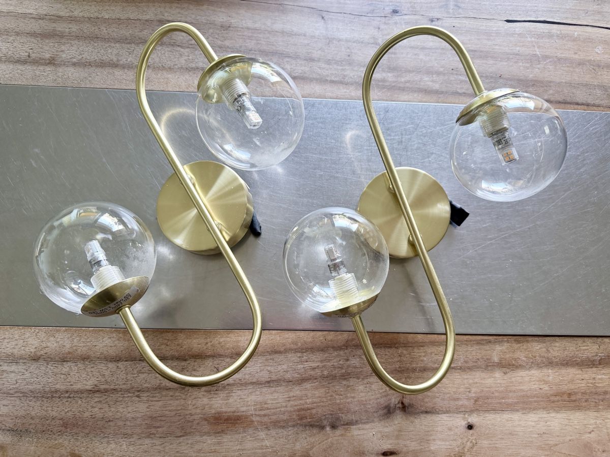 Maisons du monde Lampade: Wunderschöne Messing-Wandleuchten 2er Set Glaskugeln – Usato da Muri b. Bern venduto da uthiny