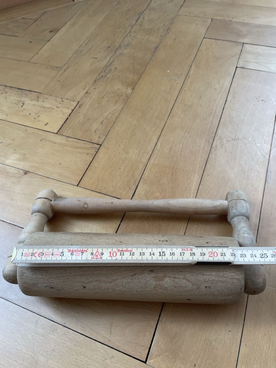 Elettrodomestici da cucina: Teigroller aus Holz mit Griff – Usato da Walchwil venduto da zim_pd6x 1