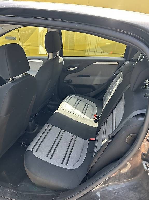 Autos: Fiat Punto 1.4 – D'occasion à Unterlunkhofen par for_6lv5 3