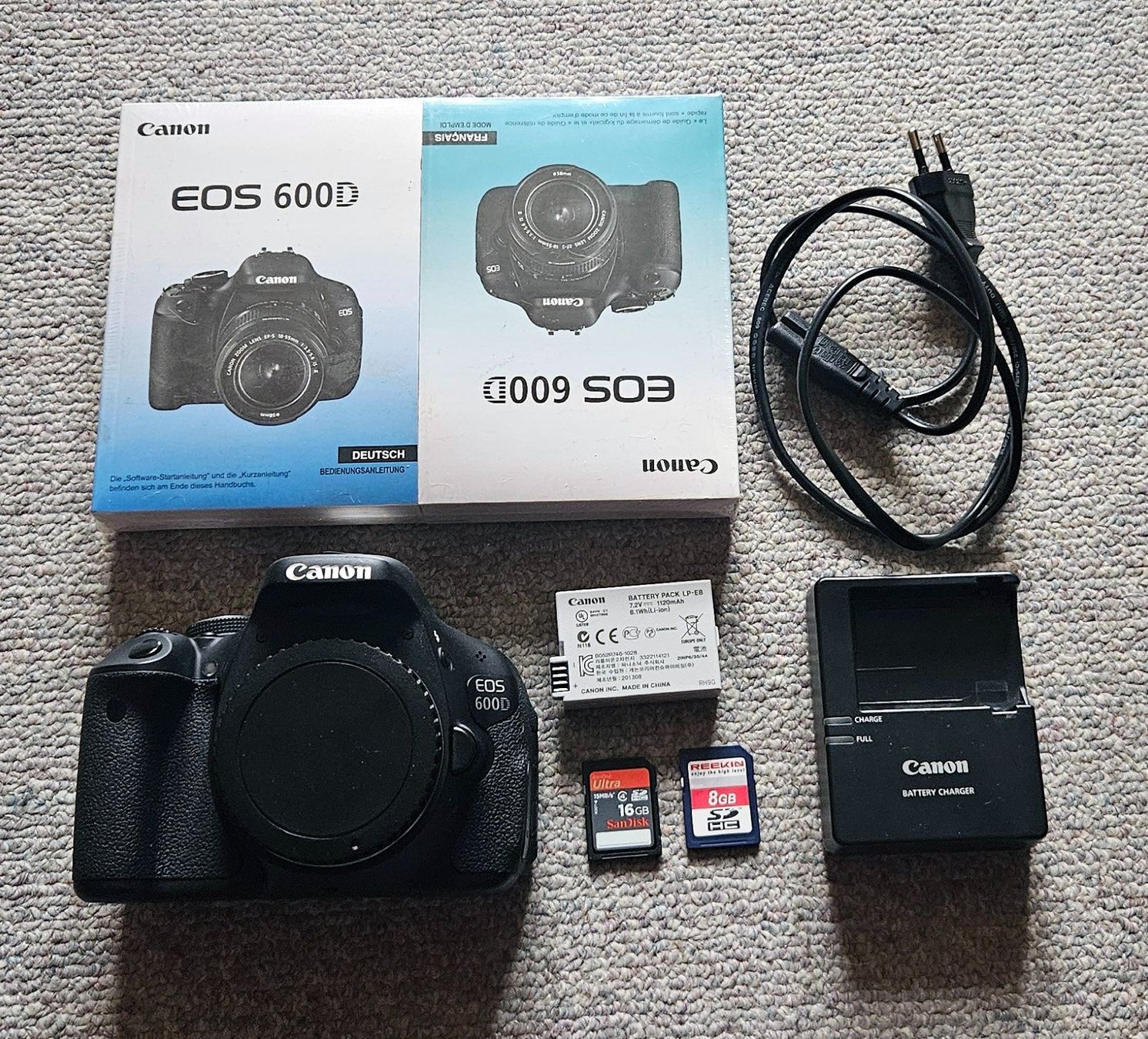 Canon Fotocamera: Canon EOS 600D und Zubehör – Usato da St.Gallen venduto da Bermuda