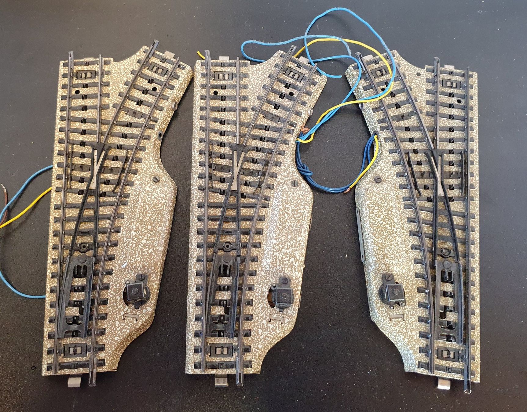 Märklin Trains électriques: MÄRKLIN: 3 X ELEKTRISCHE M-WEICHEN – D'occasion à Biglen par taunus82