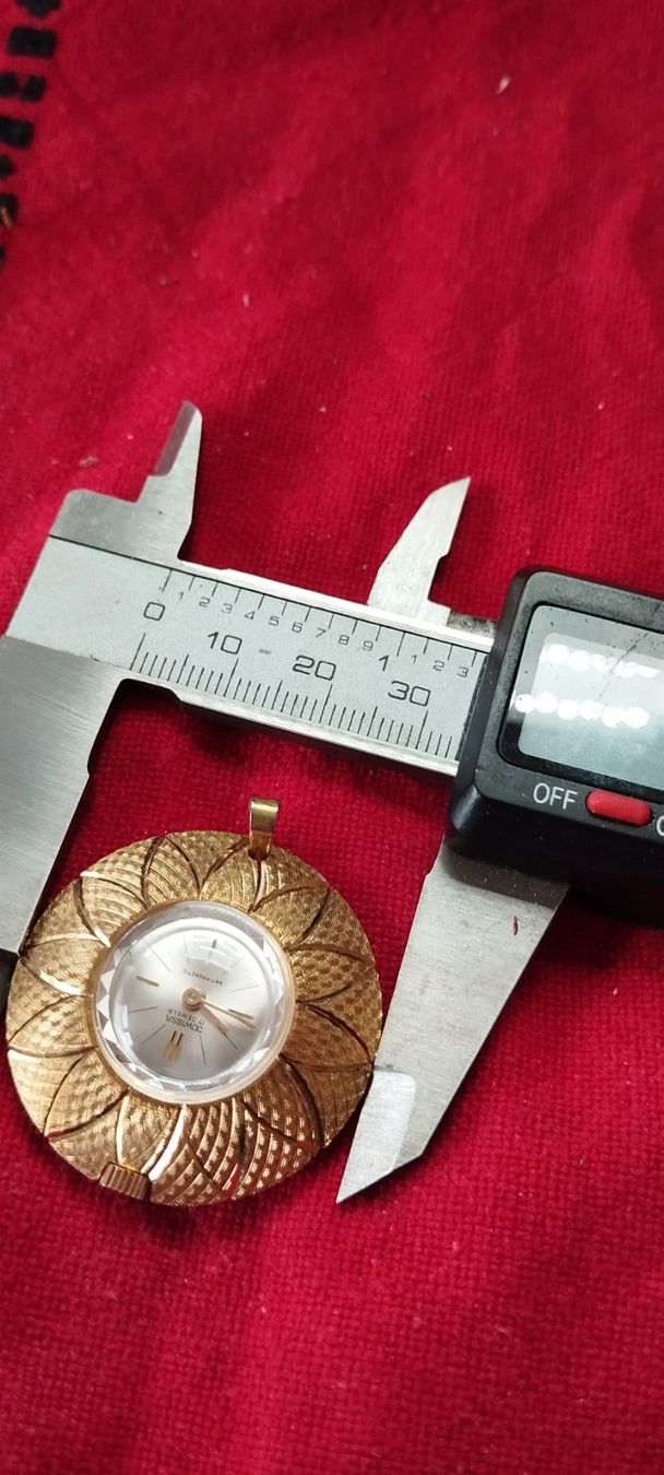 Ciondoli: Pendentif vintage montre – Usato da La Chaux-de-Fonds venduto da jac_9llg 5