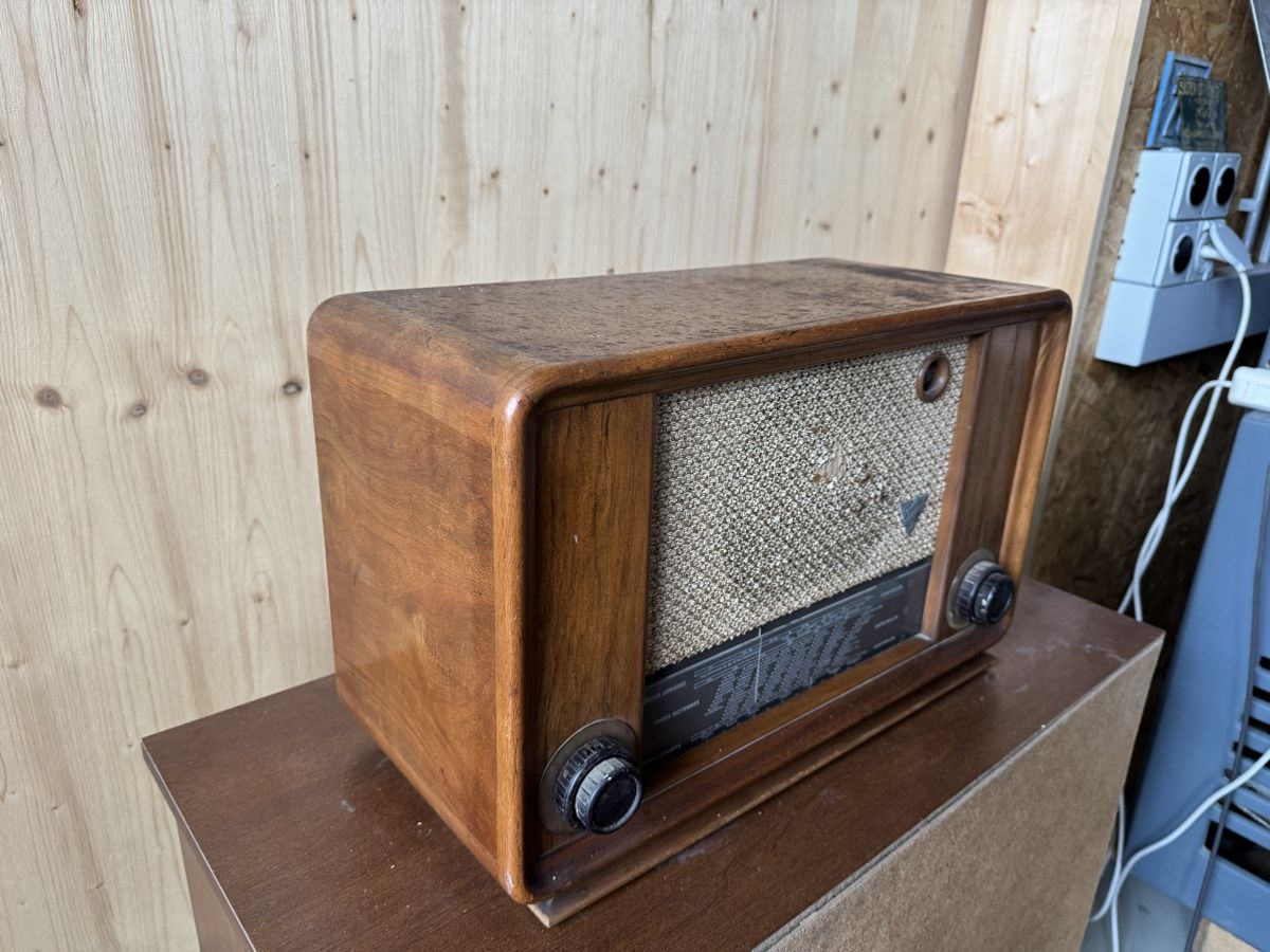 Biennophone Radios: Biennophone Radio – Gebraucht aus Reigoldswil von pet_dj8f 2