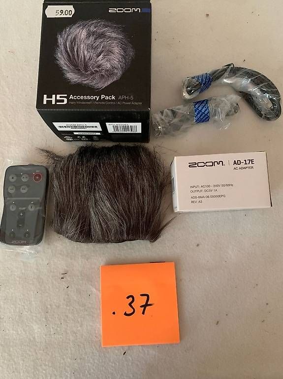 Spielzeuge: Zoom APH-5 Zubehör-Set .37 – Gebraucht aus Schötz von amore14 3