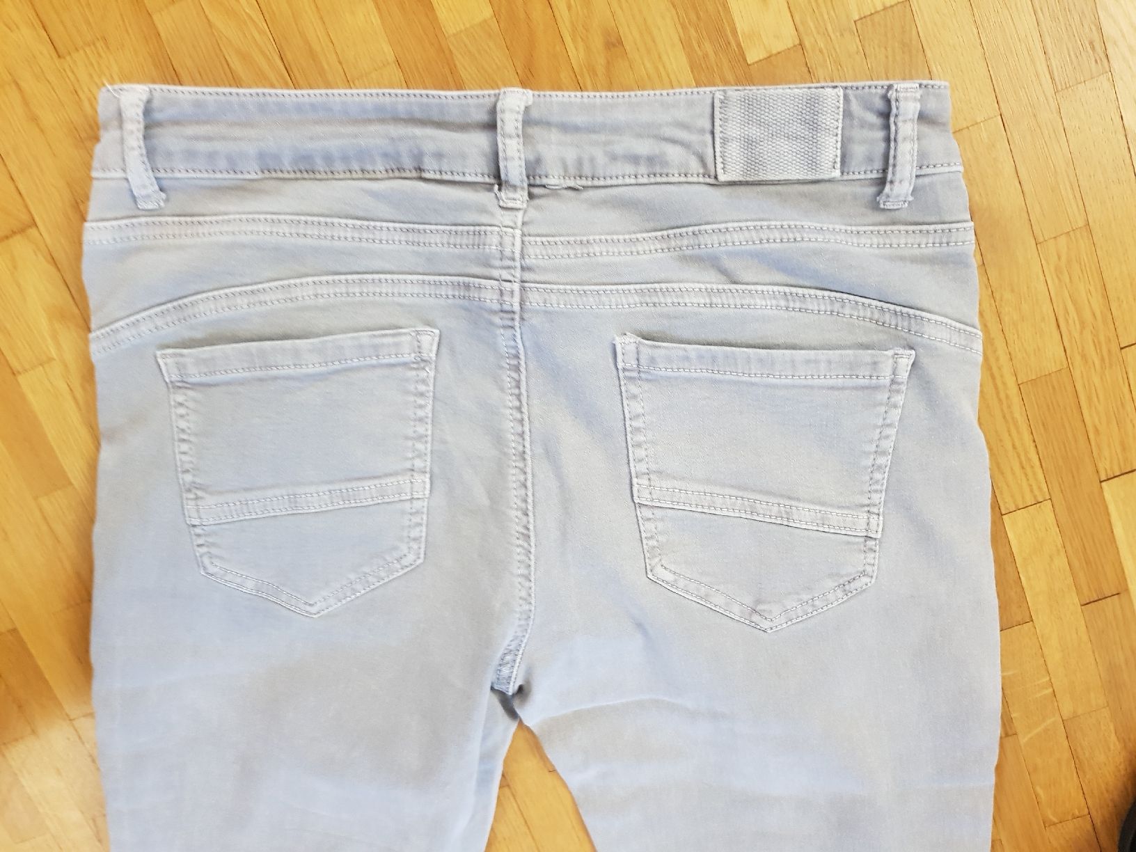 Jeans: Jeans gris clair Taille L - neuf – Neuf (Voir description) à Veyrier par sosozizou 4