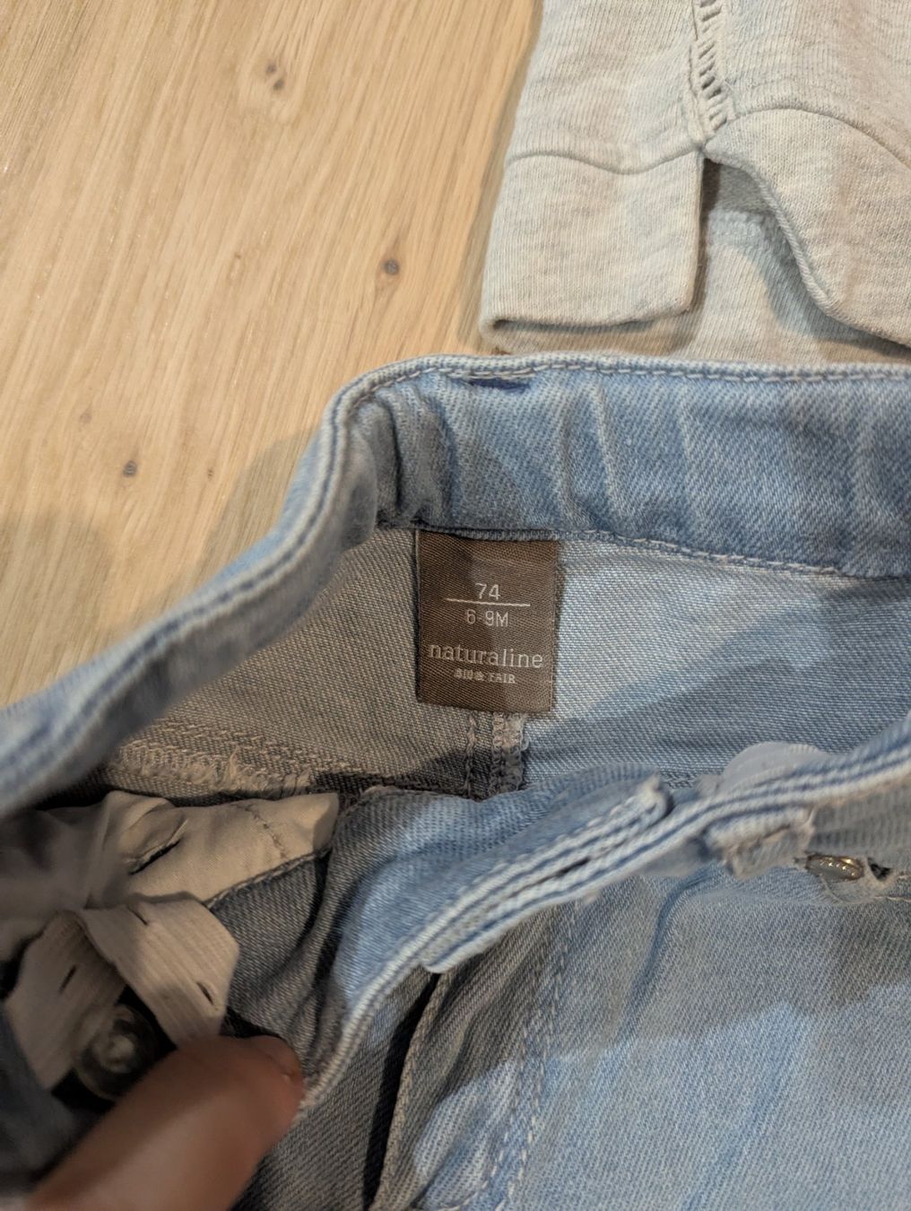 Lotti & Set di vestiti: Sweatshirt + 2 pants organic cotton – Usato da Satigny venduto da Mini.me 3