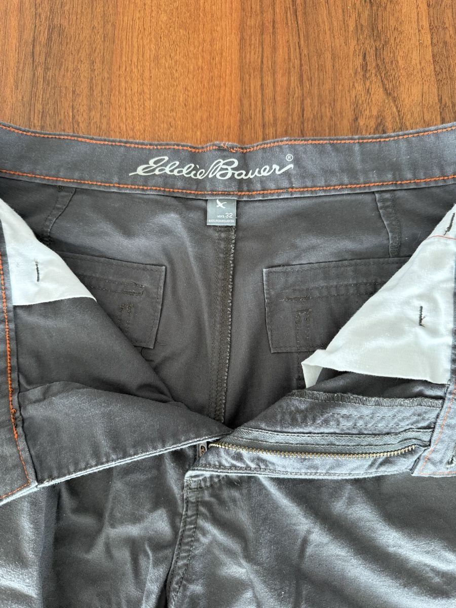 Eddie Bauer Hosen: Eddie Bauer Cargo Shorts, Gr 32, Grau - NEU! – Neu (gemäss Beschreibung) aus Brüttisellen von Molemo 1