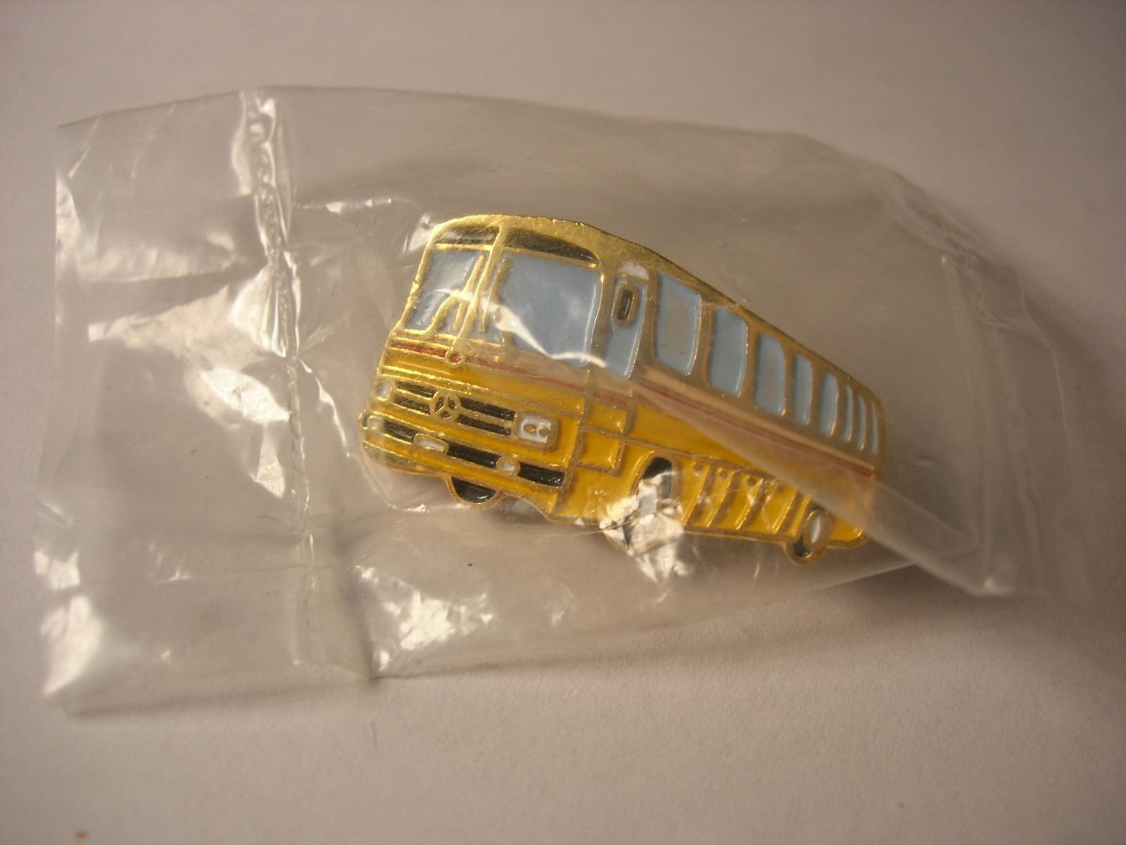 Placchette & Badge: Postauto Pin #2 – Nuovo e nell'imballaggio originale da Hornussen venduto da Corvette-