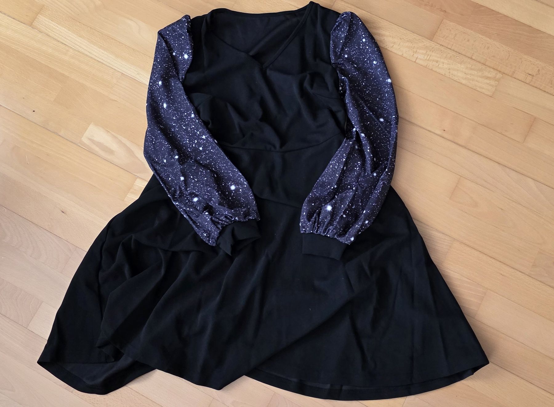 Robes: Schwarzes Kleid – Neuf avec emballage d'origine à Suhr par Design_by_Debi 1