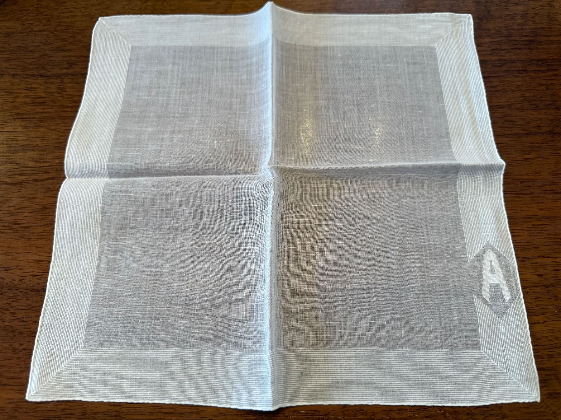 Altro in  Abbigliamento & Accessori: Stofftaschentuch weiss mit Initial A gebraucht Zustand – Usato da Erstfeld venduto da Mario_boe0
