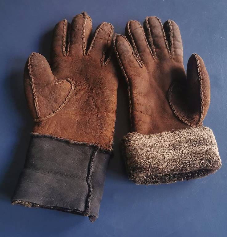 Guanti & manicotti: Lammfell Handschuhe - Gr. M / 7 bis 7.5 – Usato da Zürich venduto da SecondHandLife 3