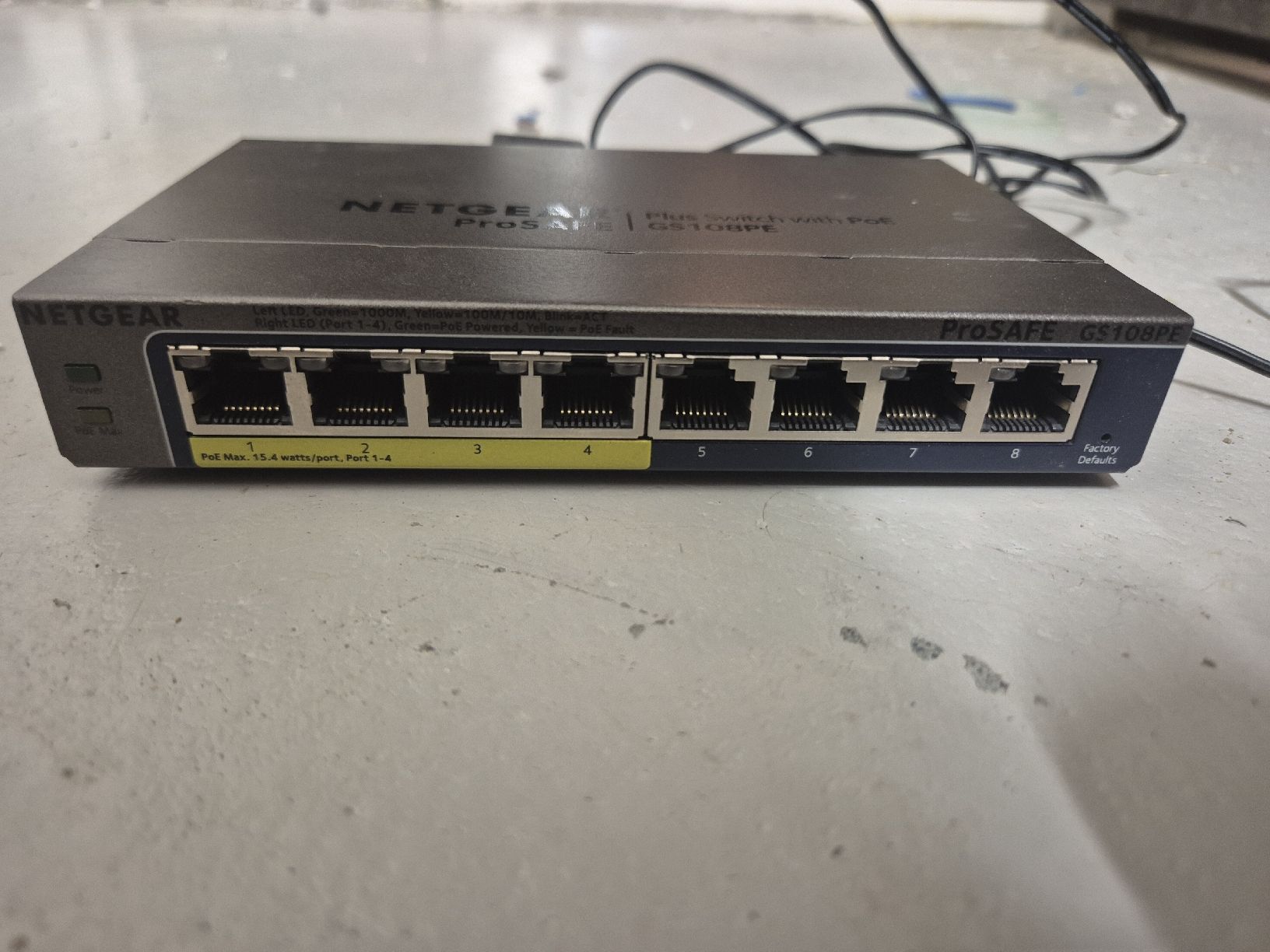 Netgear Hub & Switch: Netgear Plus Switch ProSAFE GS108PE gebraucht – Usato da Eschenbach LU venduto da Re_mo 1