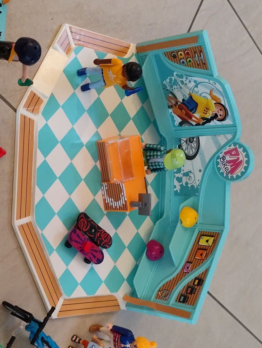 Playmobil Giocattoli: Playmobil Skate Park/Laden – Usato da Buttwil venduto da Melissa007