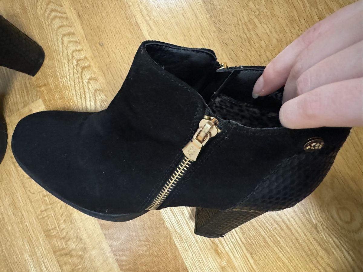 Damenschuhe: Stiefeletten Grösse 39, Schwarz, Absatzschuhe – Neu (gemäss Beschreibung) aus Arlesheim von Eli_77 2