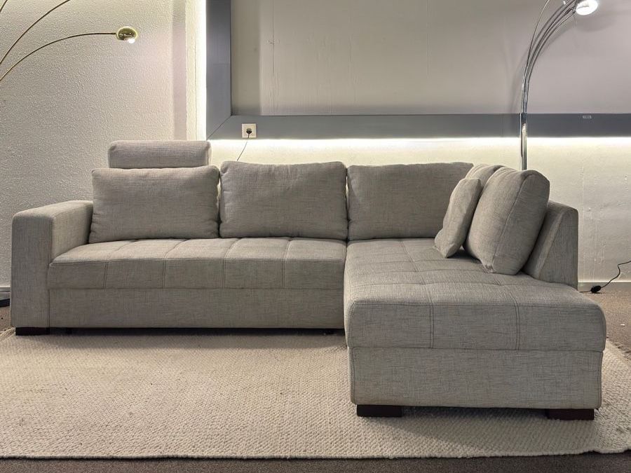 Divani: Ecksofa Hellgrau mit BettFunktion – Usato da Fehraltorf venduto da Sofalab.swiss