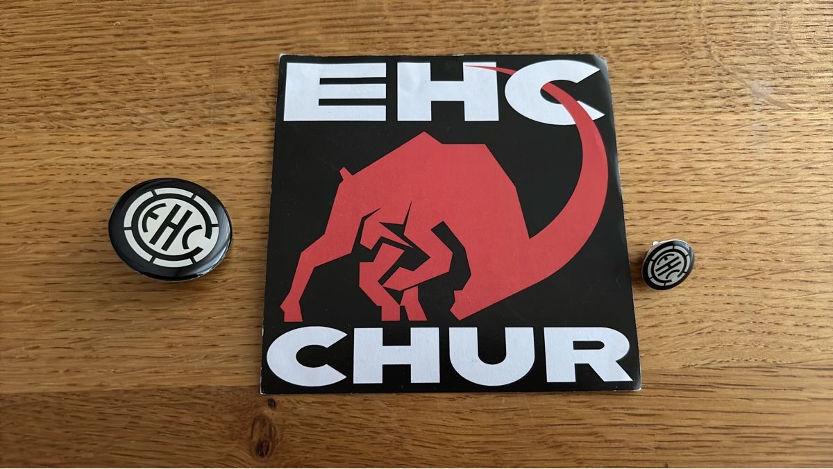 Placchette & Badge: EHC Chur Pin / Anstecker / Button Kollektion, plus Sticker! – Nuovo (secondo la descrizione) da Haldenstein venduto da Alexa.R