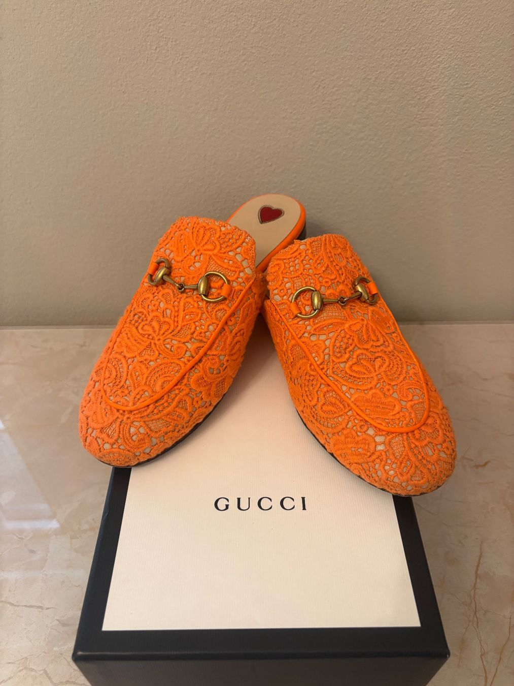 Gucci Chaussures femmes: Gucci Mules, Grösse 37 – D'occasion à Winterthur par Lepetitprince18