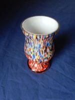 Kleine Vase,  überfangglas, mehrschichtig, mehrfarbig