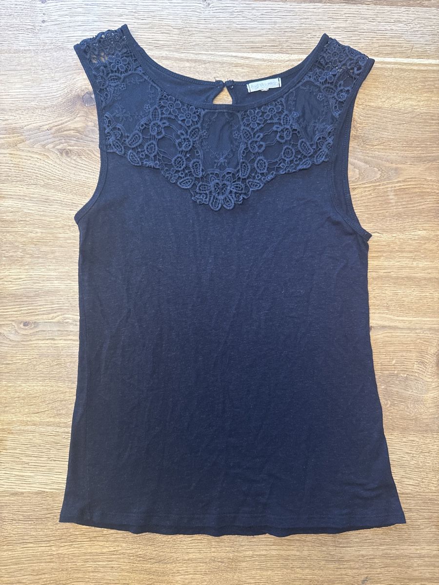 Tops: Damen Top mit Spitze Gr. S – D'occasion à Rohr b. Olten par -FaLu-