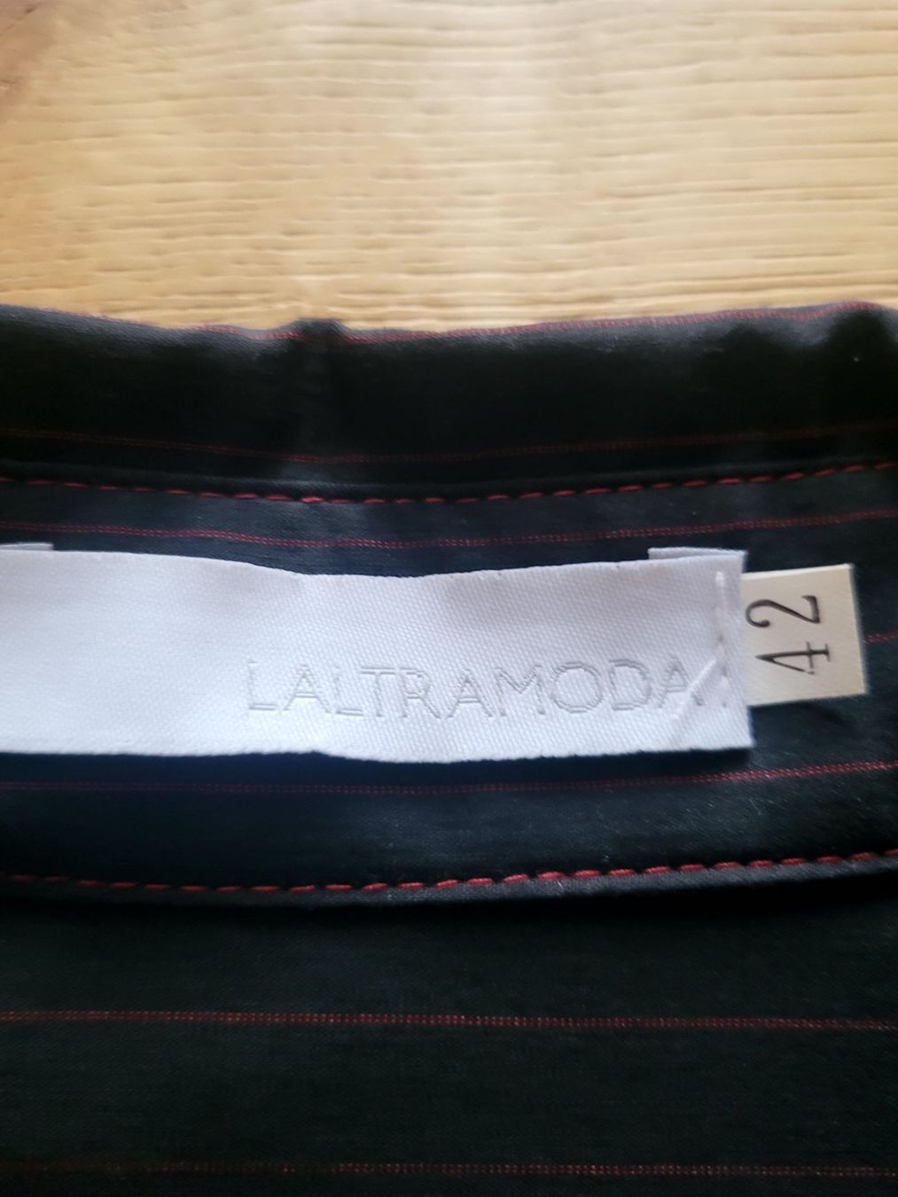 Camicette: Camicia con ricami e decorazioni – Usato da Baar venduto da fla_v78d 5