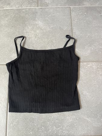 Schwarzes basic Top