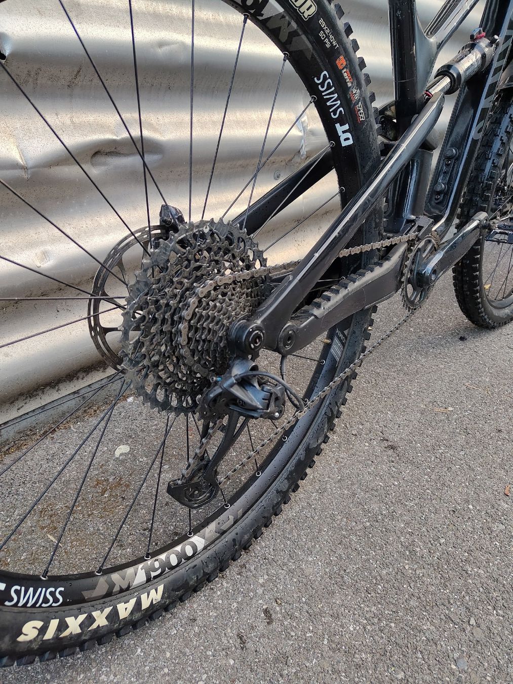 Canyon Vélos: Canyon Spectral CF 7 2021 – D'occasion à Fribourg par gen_h2q8 1