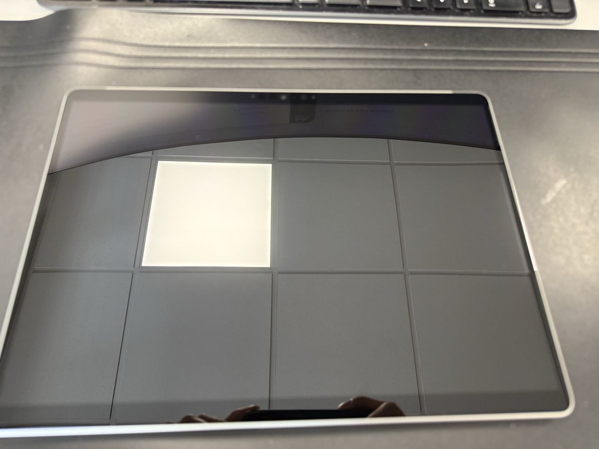 Microsoft Tablet PC: Tablet Microsoft Surface Pro 8 i5 8GB 128GB – Usato da Baar venduto da Rayvonplon 1