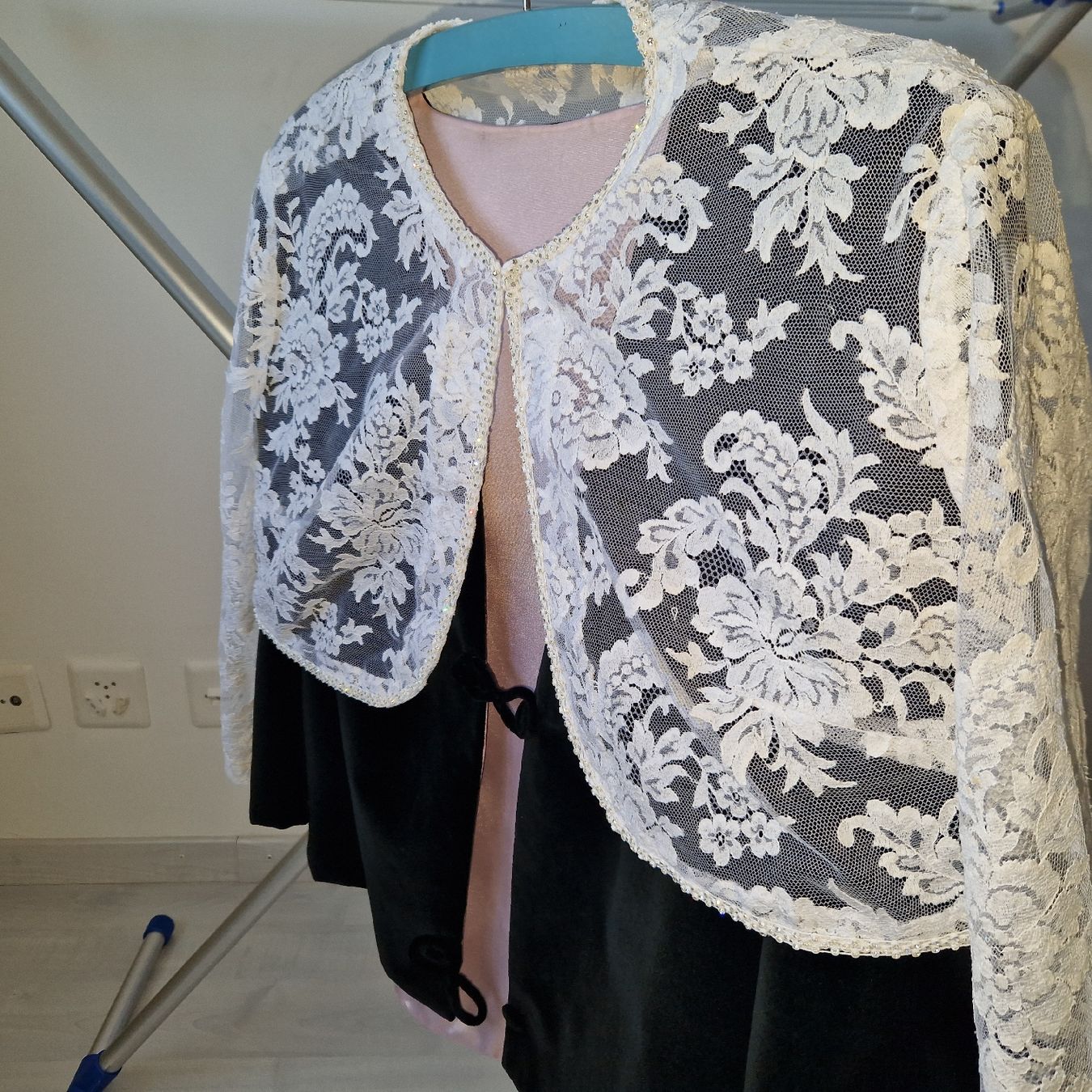 Giacche: Elegante Samt Jacke, Schwarz, Grösse M – Usato da Gwatt (Thun) venduto da Letzte-Chance-II 6