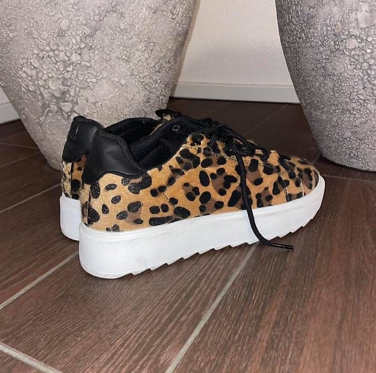 Scarpe da donna: Leo Sneaker – Usato da Rupperswil venduto da mku92 1