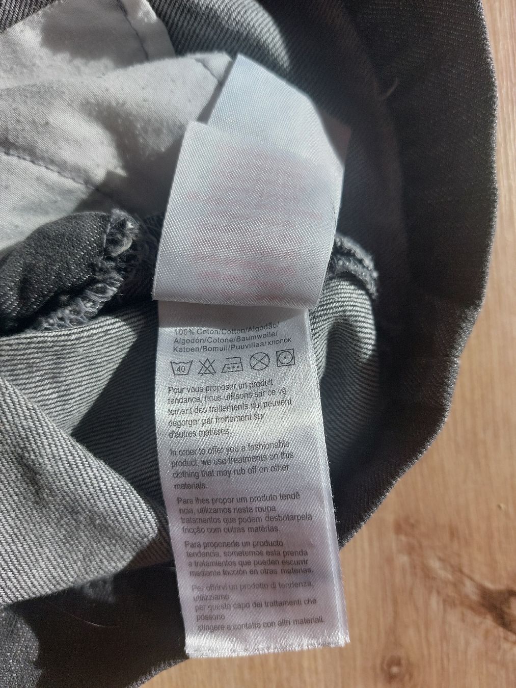 Vertbaudet Vestiti & Gonne: Vertbaudet Jeans Latzkleid, Gr. 94 – Usato da Büttikon AG venduto da lca_v7pb 5