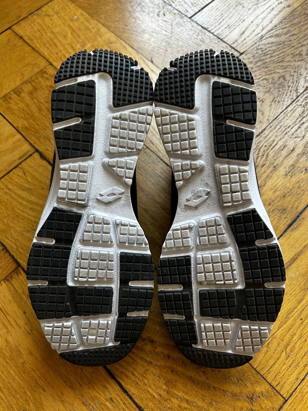 Scarpe da donna: Lotto Sneaker, neuwertig, Gr. 38,5 – Usato da Bern venduto da mts_2hcy 5