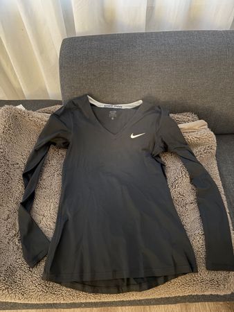 Nike Pro Damen Shirt, Grösse M, Top Zustand für Sport!