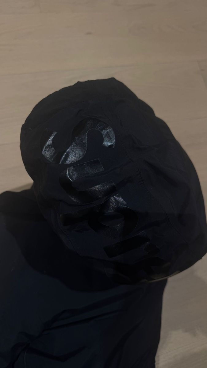 Supreme Giacche: Supreme 700-Fill Black Down Jacket, Grösse M – Usato da Wetzikon ZH venduto da Ivy2 5