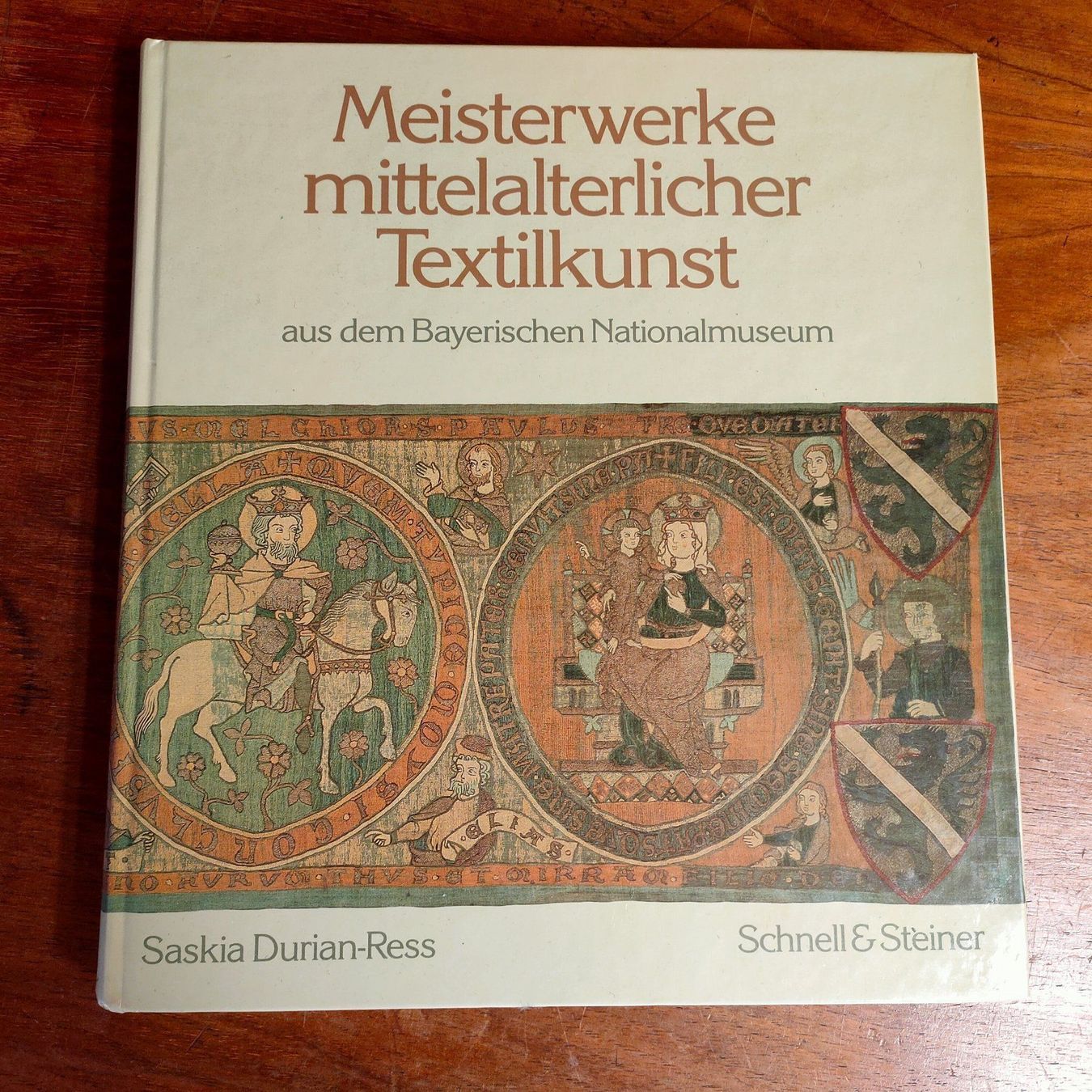 Bücher: Buch Meisterwerke mittelalterlicher Textilkunst – Gebraucht aus Rothrist von Gleitig