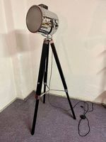 Stehlampe