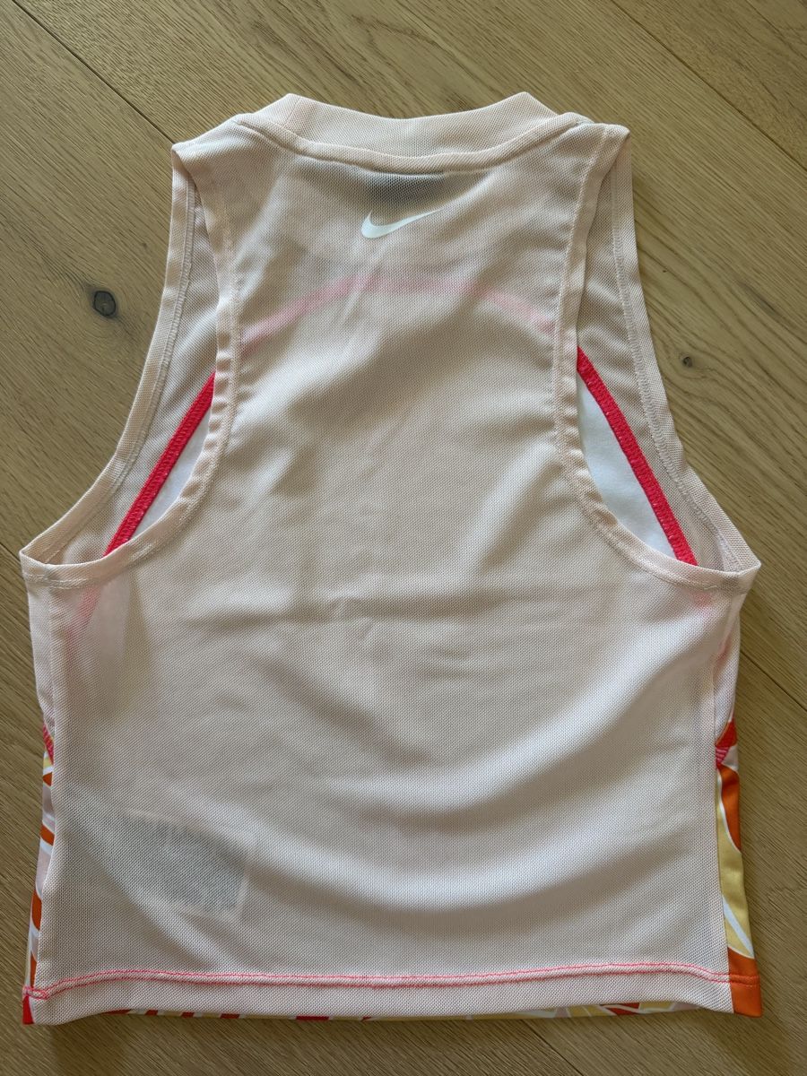Nike Top: NIKE Summer Top - XS – Nuovo (secondo la descrizione) da Wetzikon ZH venduto da dor_rmq2 2
