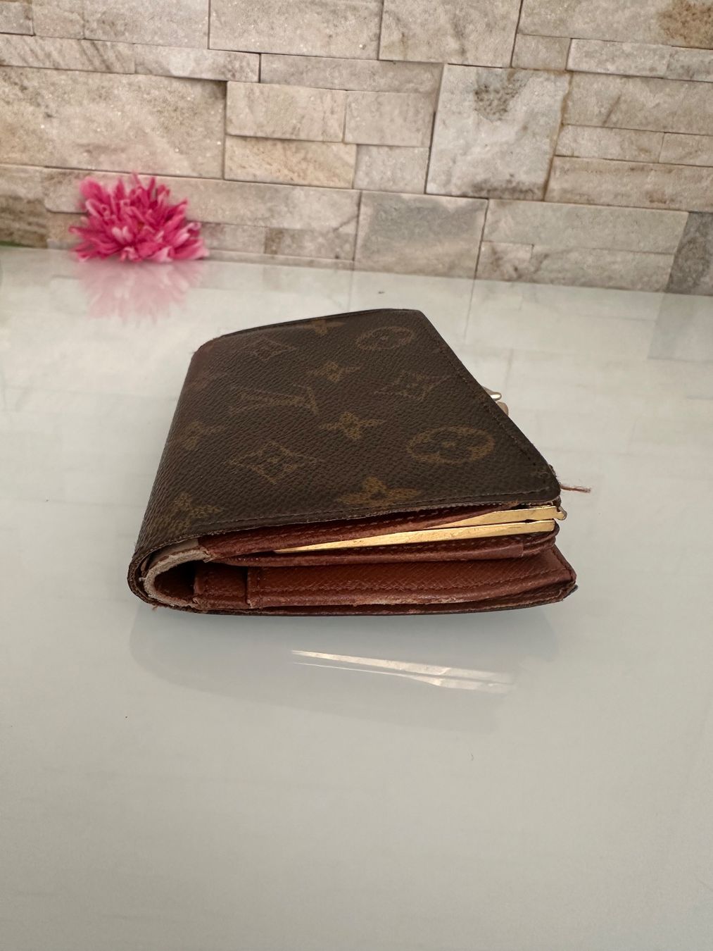 Louis Vuitton Portemonnaies: Louis Vuitton Compact Wallet - Nr. 834 – D'occasion à Hittnau par LuxAndMore 2