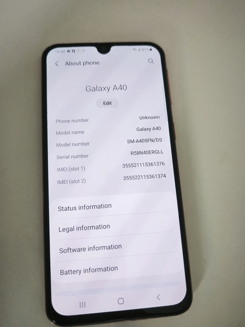 Samsung Telefoni cellulari / Smartphones: Samsung Galaxy A40 bon état – Usato da Riaz venduto da vanucaptures 3