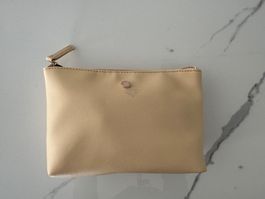 Neue Emirates Business Kosmetiktasche mit Inhalt. Versiegelt