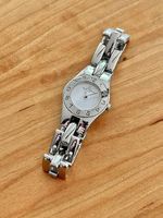 Kaum getragene Damenuhr Baume & Mercier Weiss