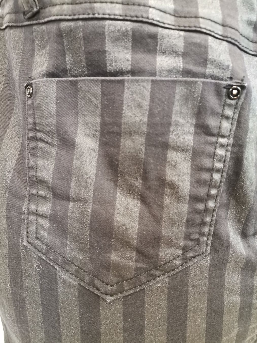 Gonne: JUMP JEANS Stretch-Rock Schwarz/Grau gestreift – Usato da Schaffhausen venduto da Restwert_SH 3