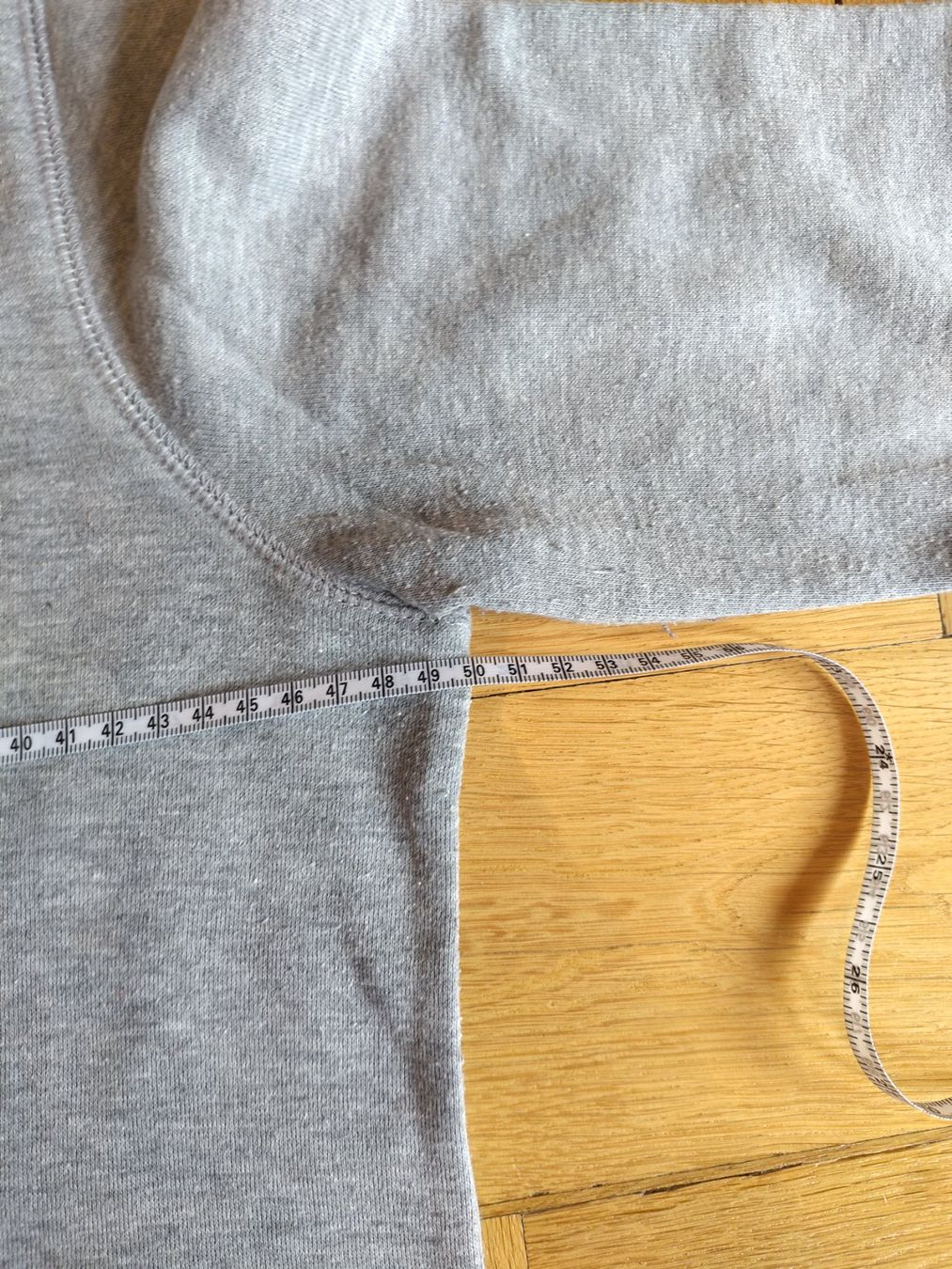 H&M Maglioni & Felpe: Hoodie-Jacke – Usato da Bern venduto da Linii 2