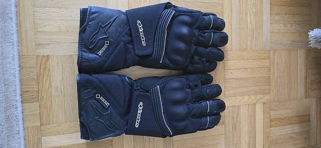 Handschuhe & Handstulpen: Gants moto alpinstars – Gebraucht aus Plan-les-Ouates von kral42